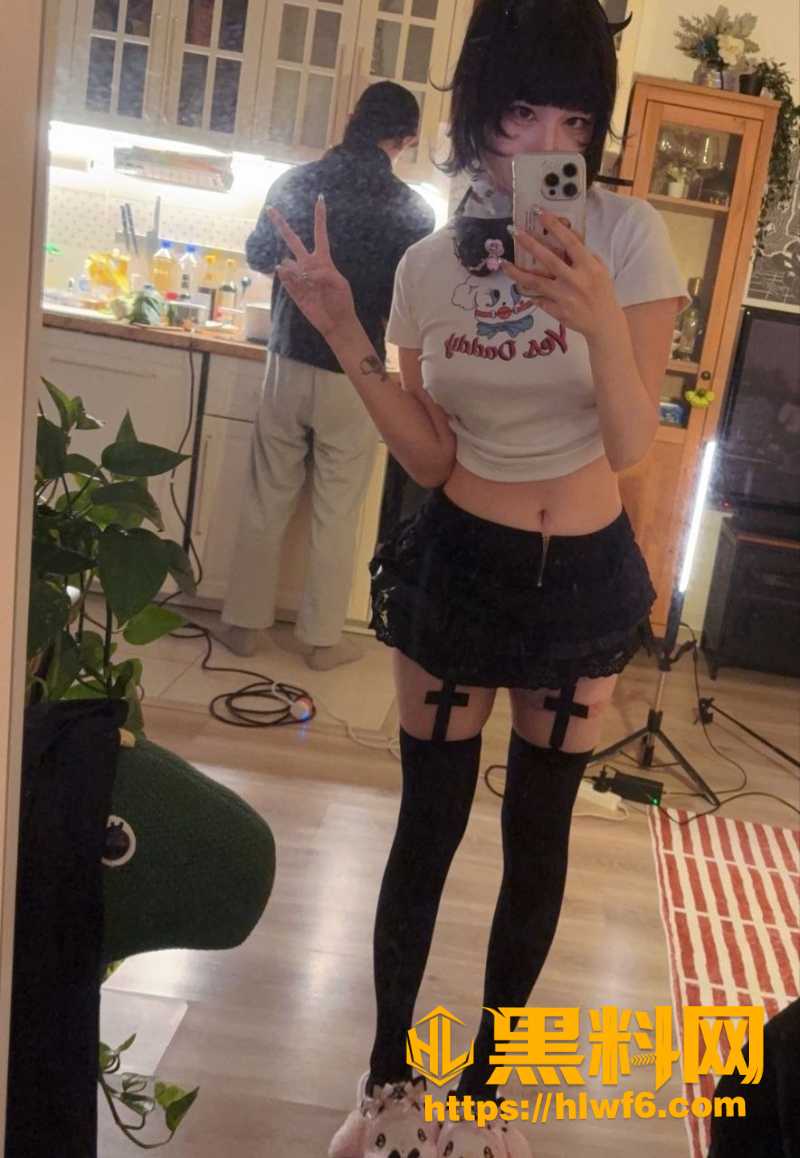 瓦西列娃夫妻私密拍流出4