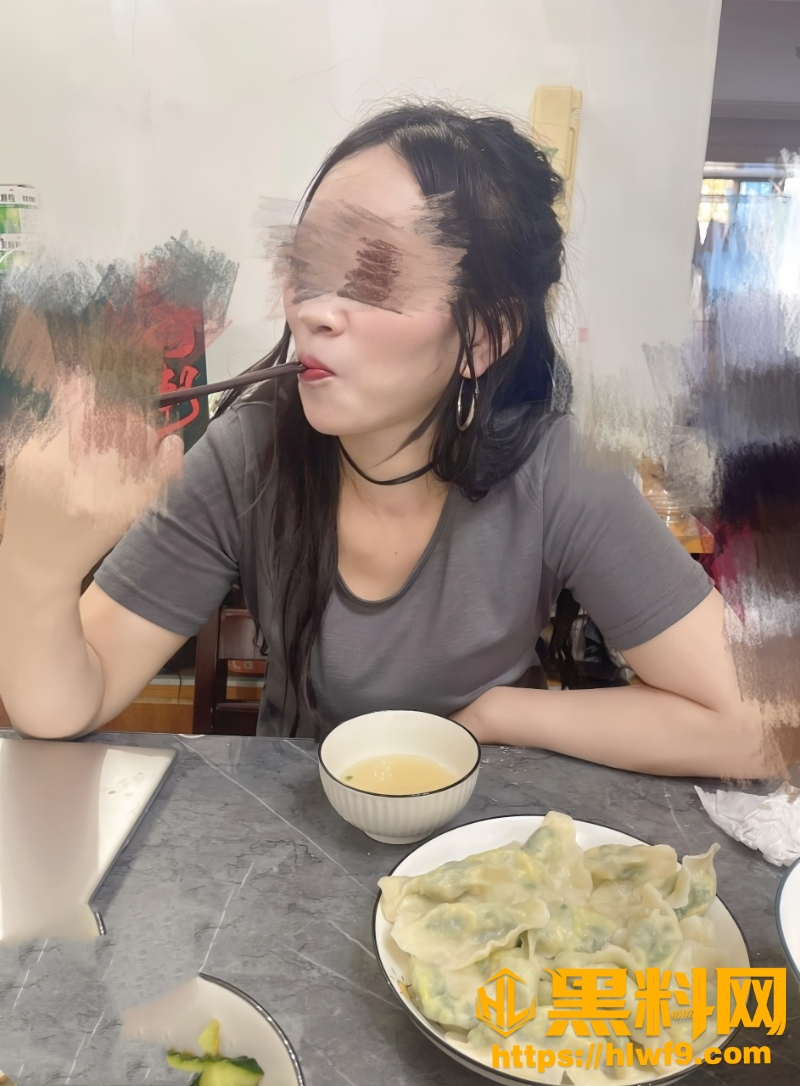 丰乳肥臀的少妇邻居14