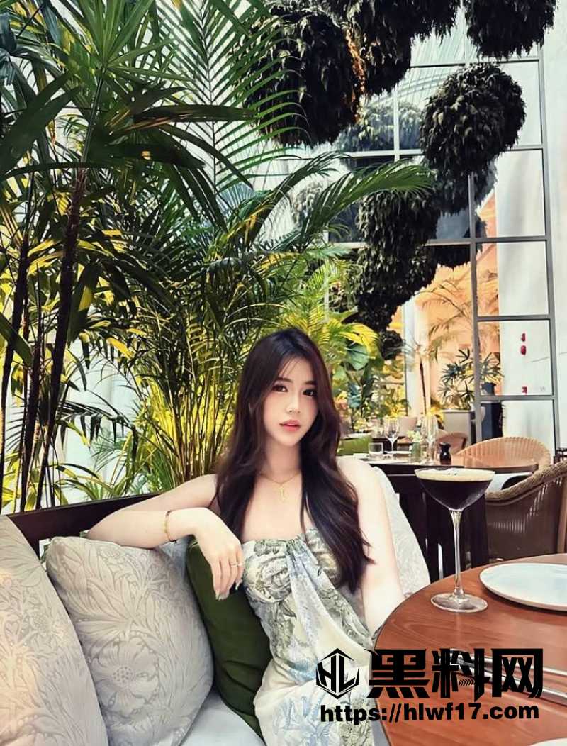 INS旅游博主恩恩私密流出5