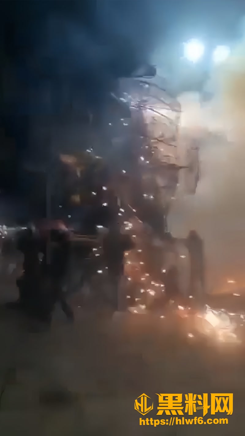 01墨西哥烟花爆炸事故1 1wm