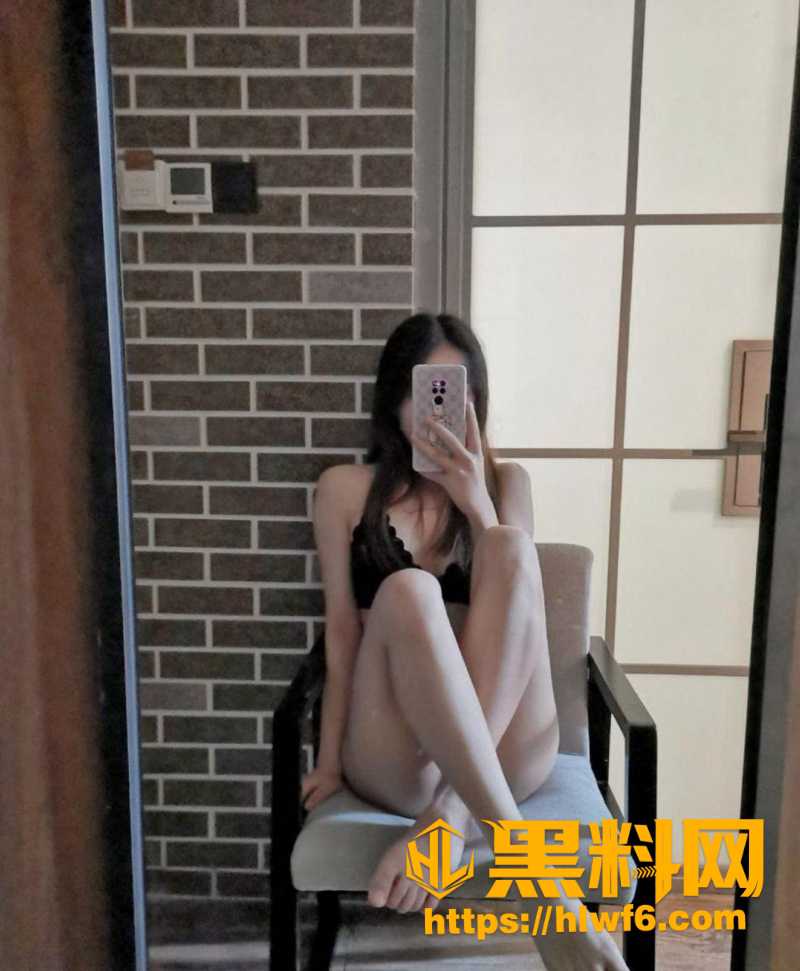 深大舞蹈生许柳思私拍流出2
