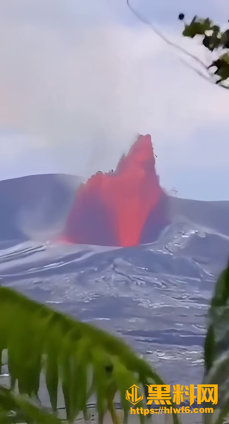 01印尼安纳克拉卡托火山喷发1 1wm