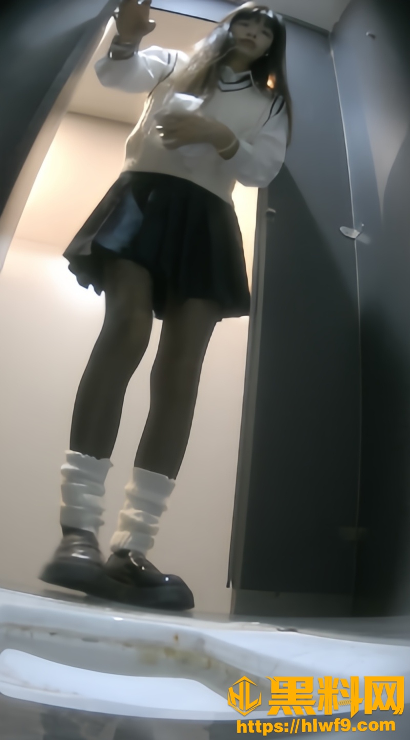 极品美女放尿视频3