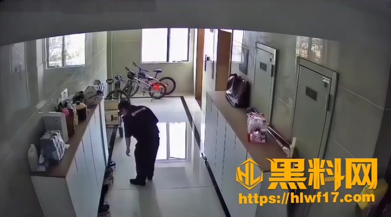 保安帮业主鞋子打蜡