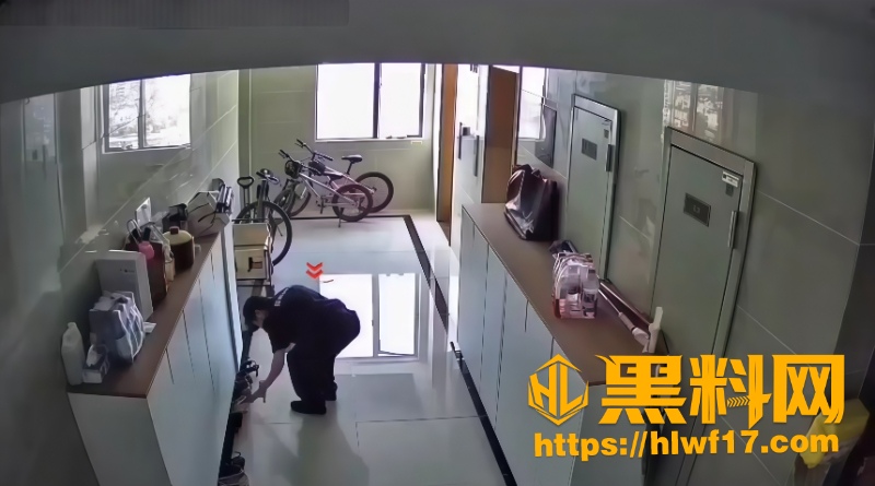 保安帮业主鞋子打蜡闻鞋